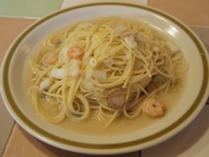 シンプル昼食・スープパスタ_賄い飯