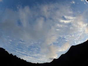 一昨日画像なんですが．．．根須木沢に雲_PM0430・1125'2014