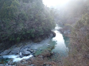 雨上がり靄の4番・笑う淵下流部_0316'2015