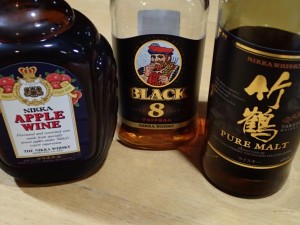 左のアップルワインを炭酸で割って飲むと．．暑い春日にピッタリ