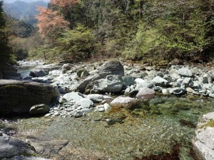 気持ちの良い晴天 朝・26番27番合流点にて_0423'2015