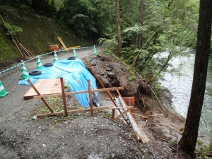 本日は休工，ブロック積みは折り返し地点の模様_0609