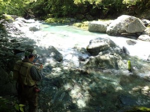 中・下流部で毛鉤Choiceの入渓者さん_0724