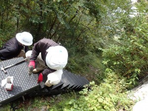 二号(新)堰堤の階段完成間近_1009