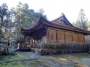 高知県大豊町・日本三大薬師の一つ．．国宝・豊楽寺 薬師堂 へ