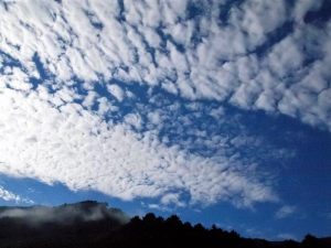 根須木上空の朝雲_0822