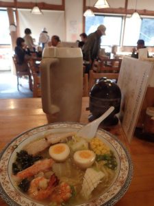 自由軒の五目塩ラーメン・・美味！！